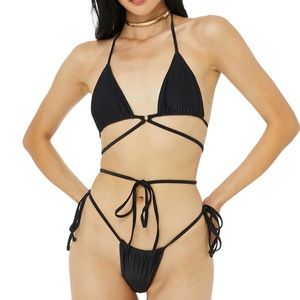 NWOT Frankie’s Bikinis x Alo Yoga black string bikini